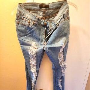Light Blue Shredded jeans